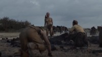 Game of Thrones- Daenerys - dragonborn in flames.mp4_snapshot_02.43_[2016.04.24_12.02.19]